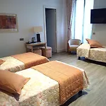 Busby Hotel 3*