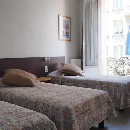 Busby Hotell Nice