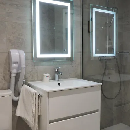 Hotel Busby Niza
