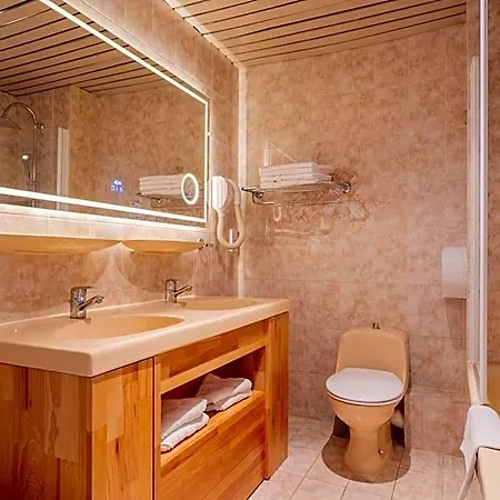 Busby 3* Nice