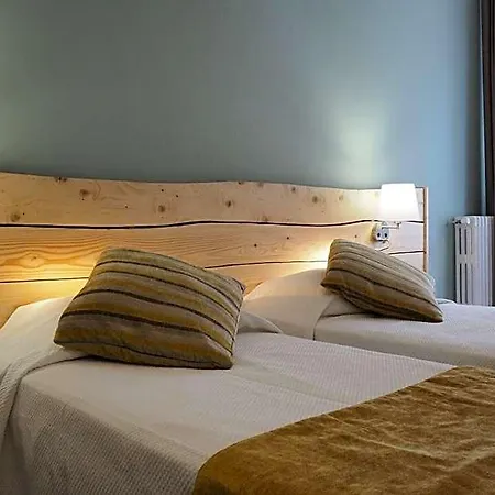 Hotel Busby 3*