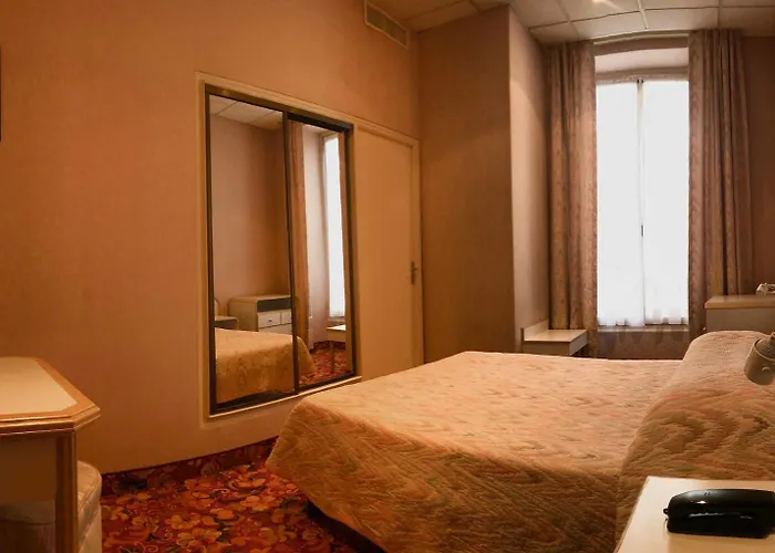 ホテル ビュスビー 3*