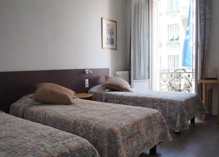 ビュスビー ホテル ニース