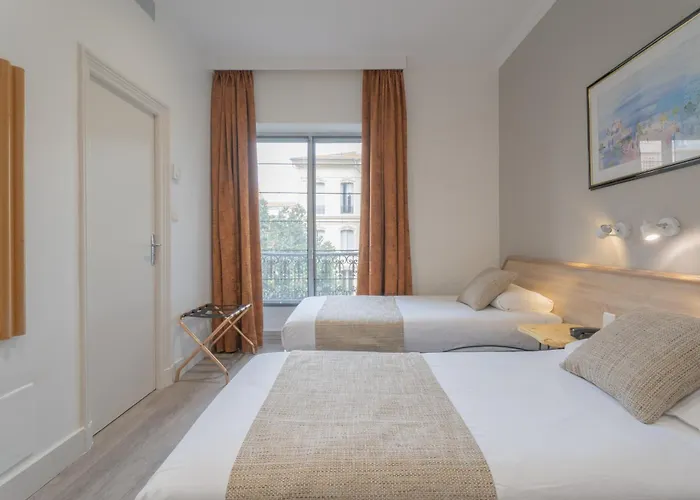 ビュスビー 3* ニース