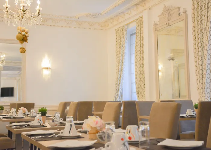 ビュスビー ホテル ニース