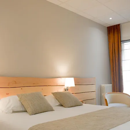 Otel Busby 3*