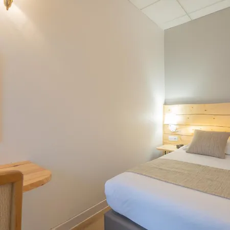Busby Otel 3*