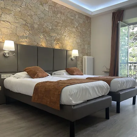 Hotel Busby